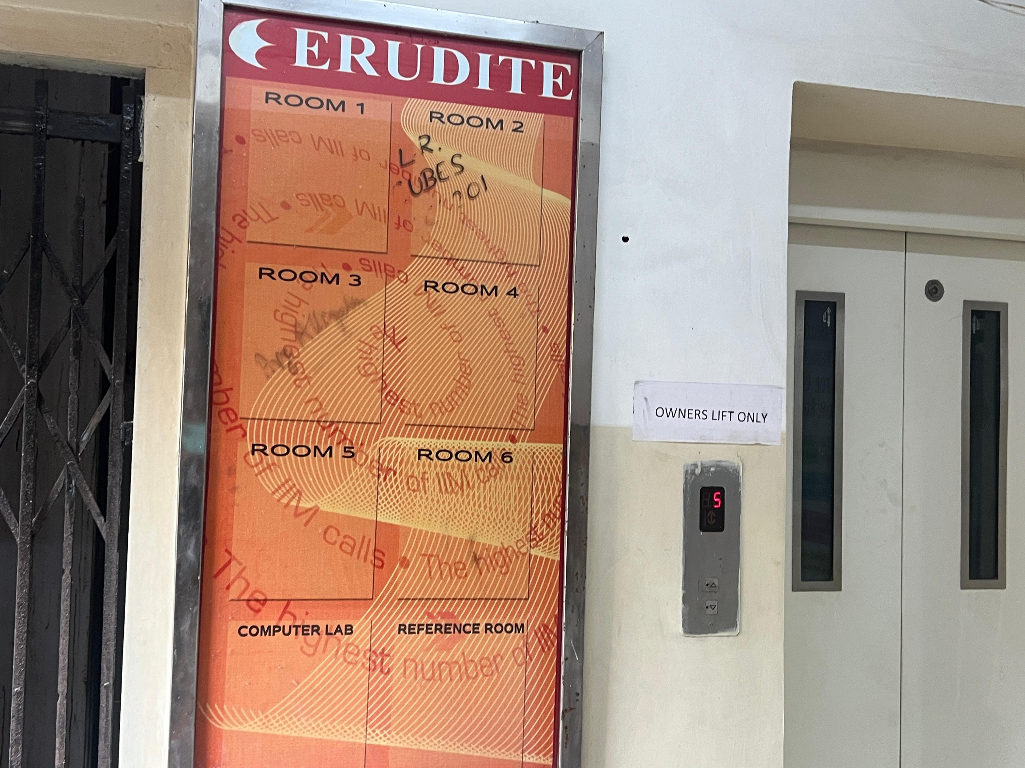 Erudite Erudite Building and entrance photo 3